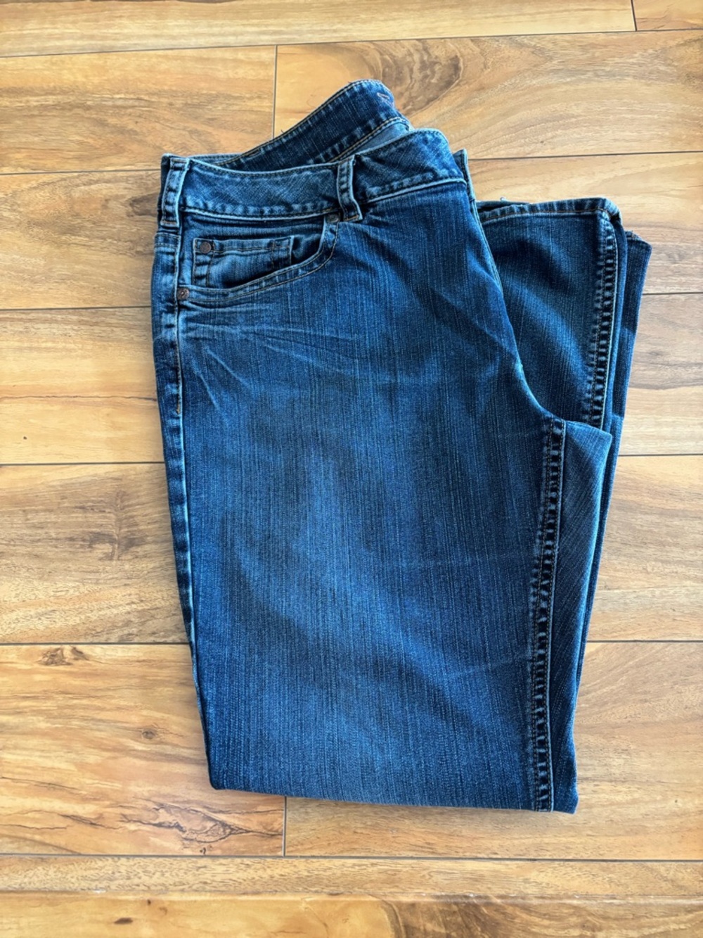 Silver Suki Jeans Women's Boot Cut Denim in Dark Indigo Blue